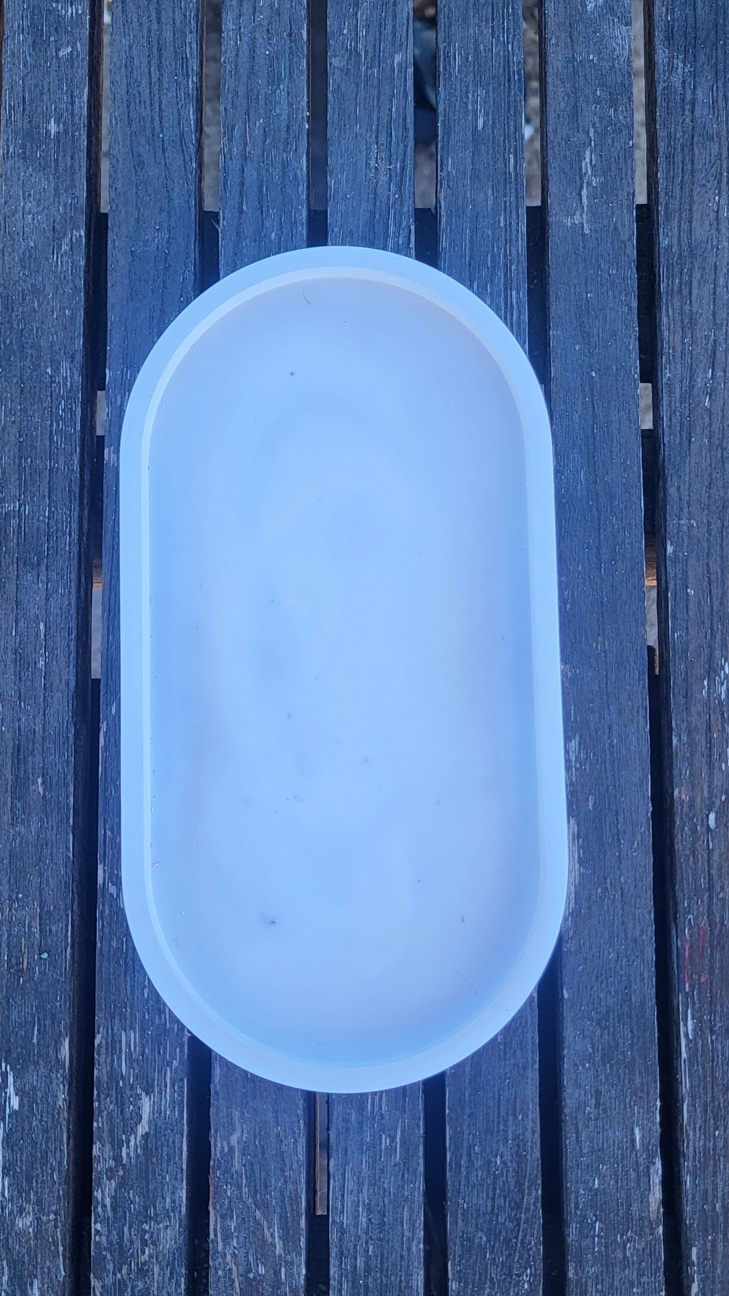 🌼 Petit plateau ovale en jesmonite